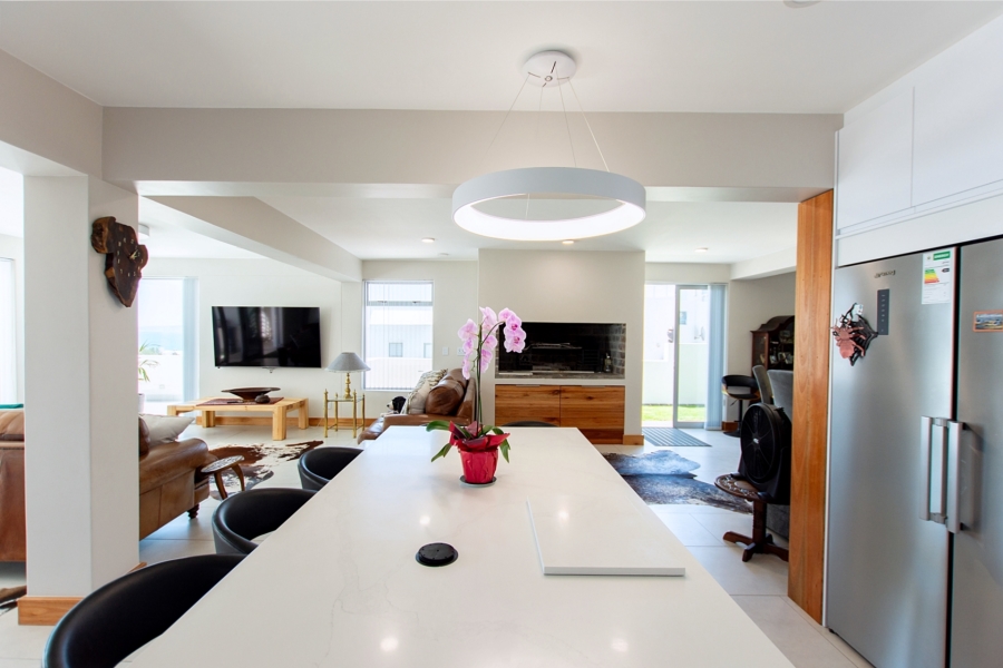 5 Bedroom Property for Sale in Paradise Beach Western Cape